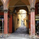 Androna di San Lorenzo Ingresso dell'Androna di San Lorenzo da via San Felice, tra i numeri 5 e 7.