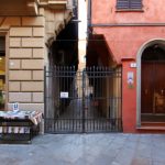 Cancello su via Guglielmo Oberdano, che chiude la soppressa via del Limbo