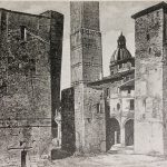 Il gruppo di torri Artenisi, Guidozagni e Riccadonna, dopo la demolizione del gruppo di case che comportò la sparizione della via Zibonarie. La prima torre a sinistra è la torre Artenisi. Zibonerie la costeggiava sulla sinistra e congiungeva Caprarie con il Mercato di Mezzo. Da cartolina dell'epoca