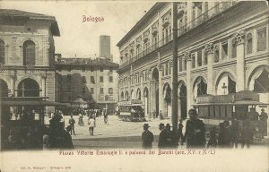 Piazza Vittorio Emanuele II e palazzo dei Banchi