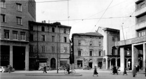 Qui l'Androna di San Lorenzo è chiaramente visibile al centro della foto.