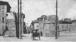 Ciò che emerse dopo gli abbattimenti e che fu oggetto di restauro da parte del Rubbiani.