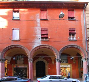 Strada San Felice 104 (Via San Felice 5)