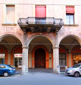 Strada San Felice 62 (Via San Felice 24)