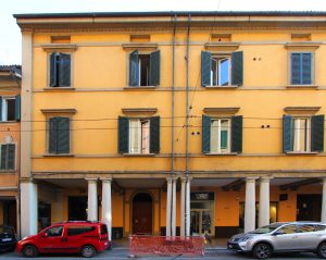 Strada San Felice 44 (VIa San Felice 38)