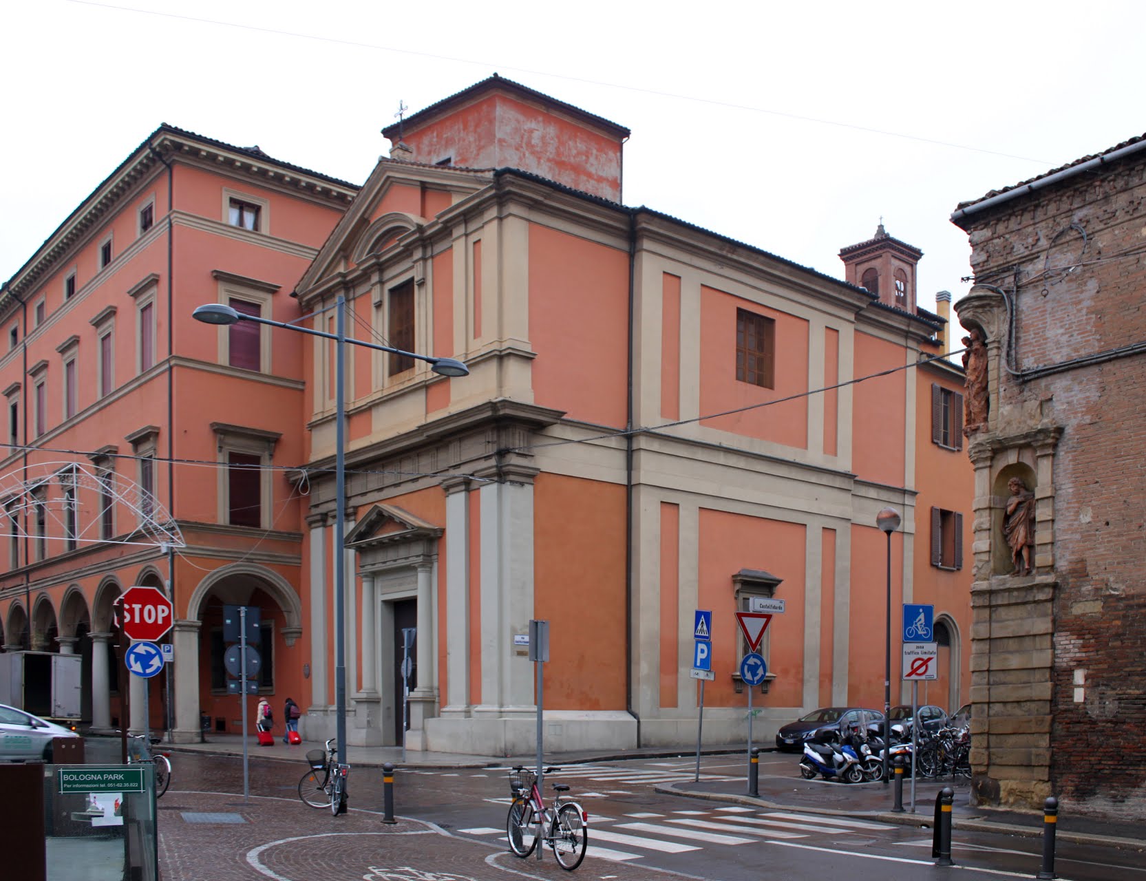 Via Massimo d’Azeglio 53 (N.116) – Chiesa di S.Antonio Abate