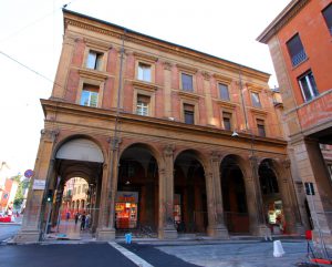 Strada San Felice 70, 71 (via San Felice 2, 4)