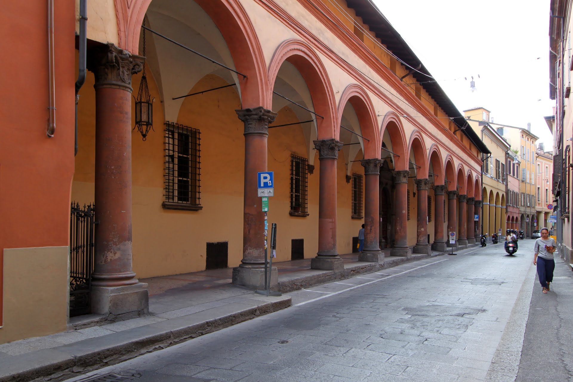 Via Barberia 4 (N.391) Palazzo Marescotti