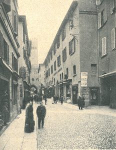 Immagine e testo tratti dal libro di Angelo Finelli Bologna nel Mille - Identificazione della cerchia che le appartenne a quel tempo, edito a Bologna dagli Stabilimenti Tipografici Riuniti nel 1927.