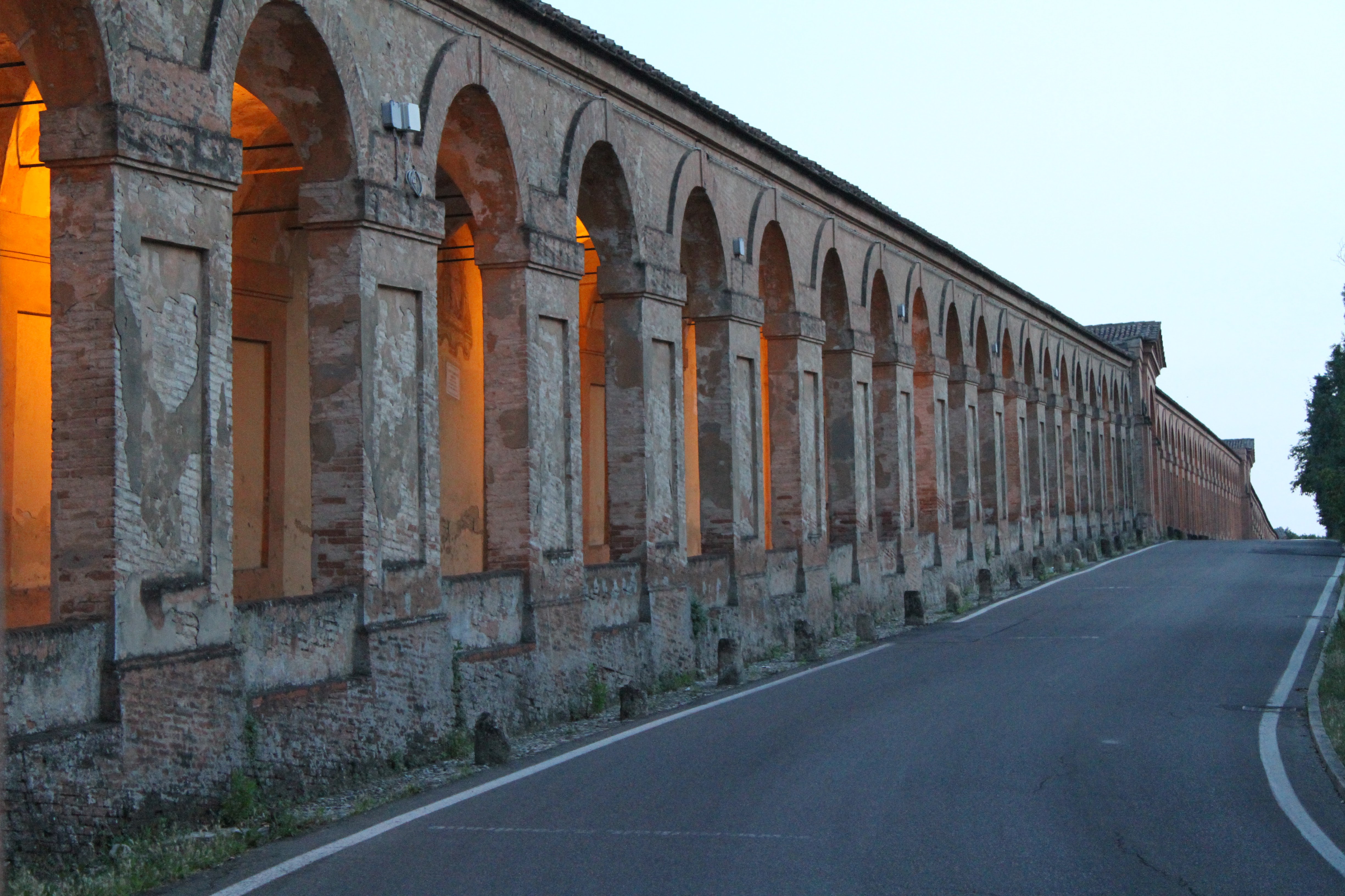 la Storia del Portico di San Luca