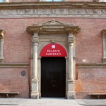 Palazzo Albergati Ingresso principale (numero 28, antico 150).