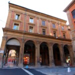 Strada San Felice 70, 71 (via San Felice 2, 4) Strada San Felice 70, 71 (via San Felice 2, 4)