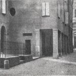 Via Val d'Aposa. - Il breve tratto esistente tra la chiesa dello Spirito Santo e quella di S. Paolo sopra la cui Piazzetta fu portata la Croce di S. Martino dei Santi. Immagine tratta dal libro di Angelo Finelli Bologna nel Mille - Identificazione della cerchia che le appartenne a quel tempo, edito a Bologna dagli Stabilimenti Tipografici Riuniti nel 1927.