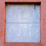 Antichi numeri civici 263 e 264 (corrispondenti a via Azzo Gardino 36)