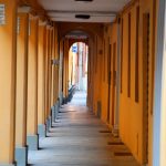 Stretto portico di via Senzanome