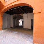 Il voltone con il tratto coperto verso est. Al centro si vede l'uscia verso nord.