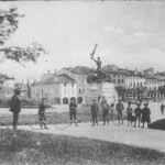 Vecchia immagine da cartolina della piazza del Mercato