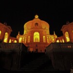 Suggestiva immagine notturna del Santuario della Beata Vergine di San Luca.