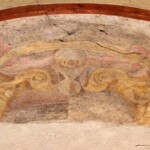 Affresco nell'arco 136