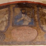 Arco 202: affresco della Madonna di San Luca retta da due angeli