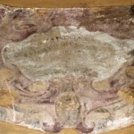 Arco 218: affresco con iscrizione quasi illeggibile