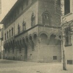 Via Rolandino: Casa Berò detta anche dei Carracci.
